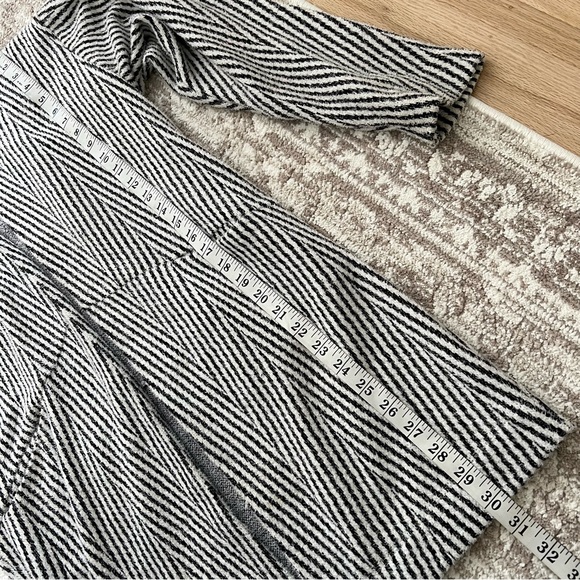 Express Black White Chevron Open Front Long Cardigan Sweaters Women Size XS - Picture 6 of 8